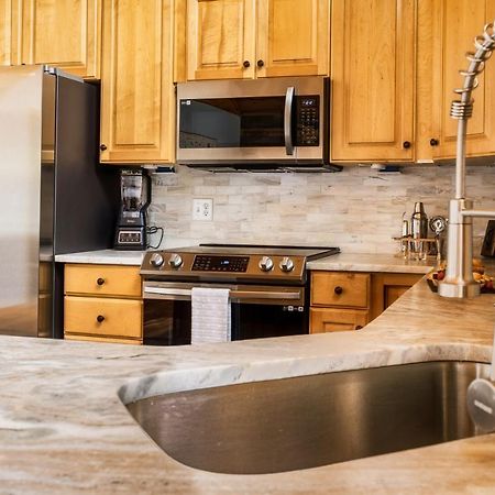 Mountainside - New Luxury Cabin-Fire Table-Hot Tub-3 Pools-Ps5-Bears Гетлинбург Екстериор снимка