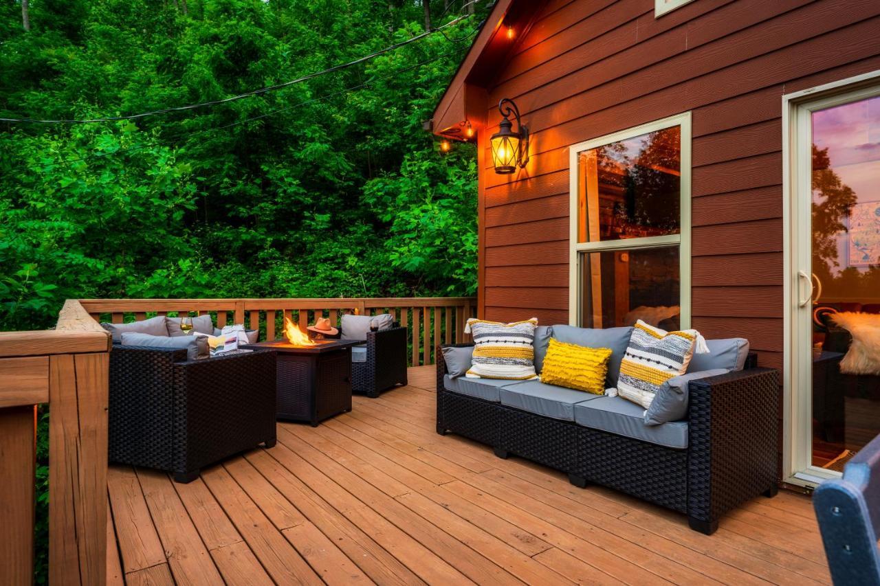 Mountainside - New Luxury Cabin-Fire Table-Hot Tub-3 Pools-Ps5-Bears Гетлинбург Екстериор снимка