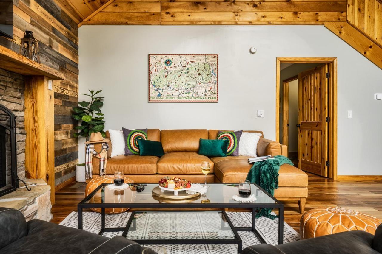 Mountainside - New Luxury Cabin-Fire Table-Hot Tub-3 Pools-Ps5-Bears Гетлинбург Екстериор снимка