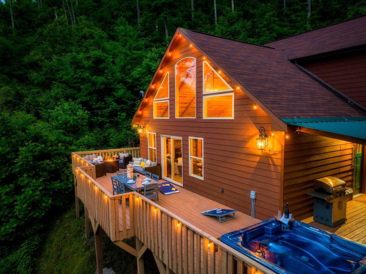 Mountainside - New Luxury Cabin-Fire Table-Hot Tub-3 Pools-Ps5-Bears Гетлинбург Екстериор снимка