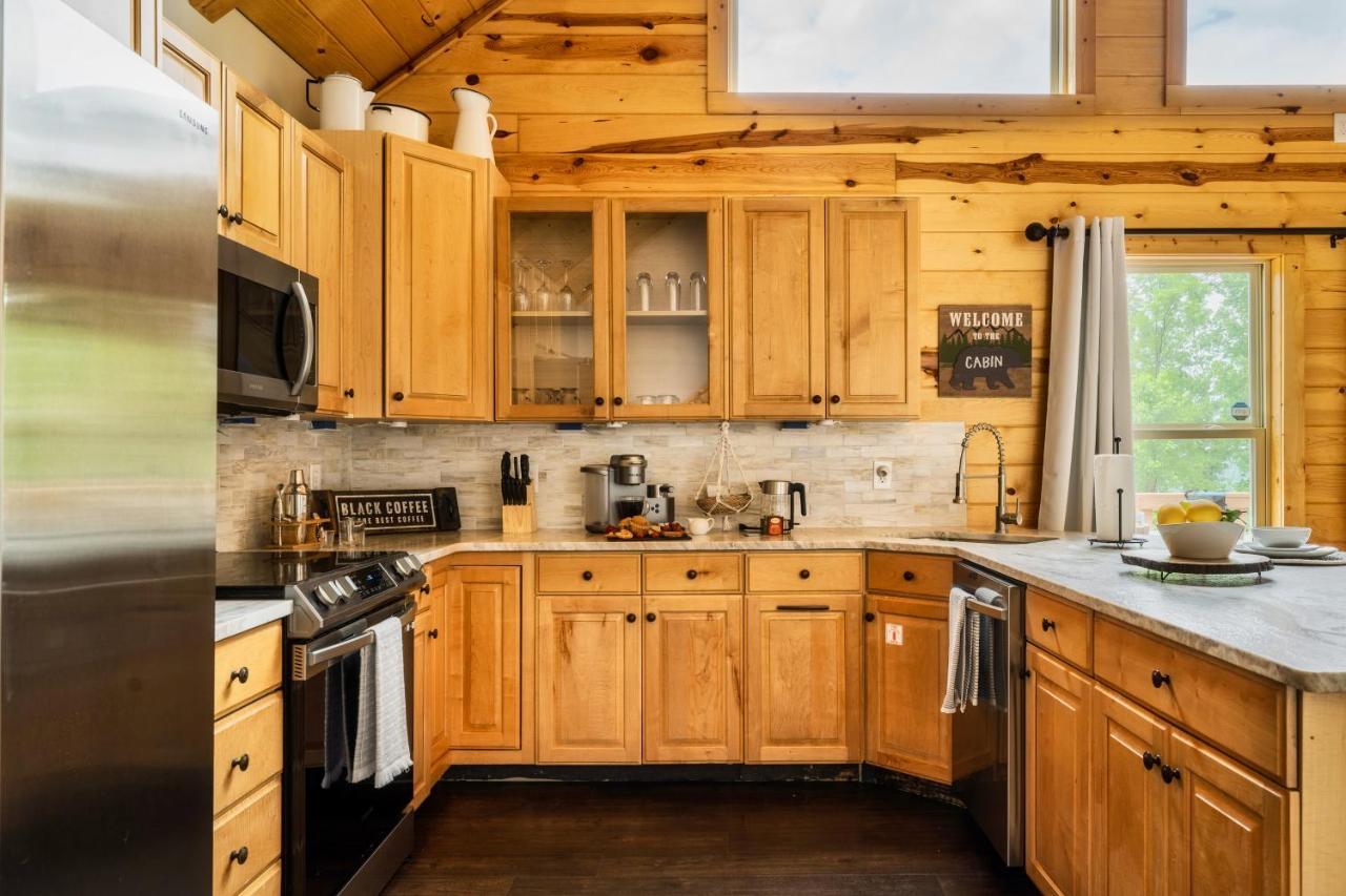 Mountainside - New Luxury Cabin-Fire Table-Hot Tub-3 Pools-Ps5-Bears Гетлинбург Екстериор снимка